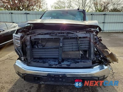 Piąte zdjęcie samochodu w środku: 2025 GMC SIERRA K1500 SLT VIN:1GTUUDED9SZ192834 - miniatura