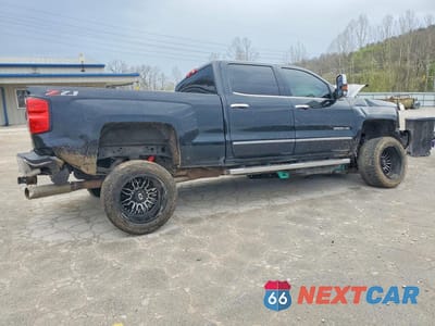 Trzecie zdjęcie samochodu z tyłu: 2019 CHEVROLET SILVERADO K2500 HEAVY DUTY LTZ VIN:1GC1KTEYXKF180859 - miniatura