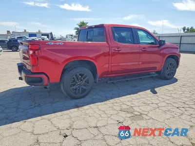 Trzecie zdjęcie samochodu z tyłu: 2022 CHEVROLET SILVERADO K1500 RST VIN:1GCUDEET0NZ541008 - miniatura