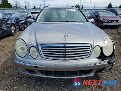 Piąte zdjęcie samochodu w środku: 2004 MERCEDES-BENZ E 320 4MATIC VIN:WDBUH82J64X117141 - miniatura