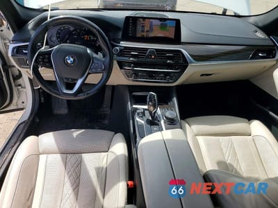Zdjęcie 8 z 12 samochodu: 2019 BMW 540 XI VIN:WBAJE7C54KWW31403 - miniatura