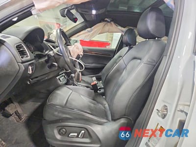Zdjęcie 7 z 13 samochodu: 2016 AUDI Q3 PREMIUM PLUS VIN:WA1EFCFSXGR014602 - miniatura
