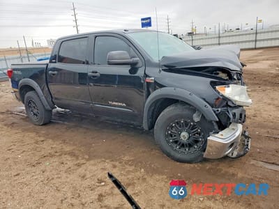 Czwarte zdjęcie samochodu z boku: 2012 TOYOTA TUNDRA CREWMAX SR5 VIN:5TFDY5F13CX253882 - miniatura