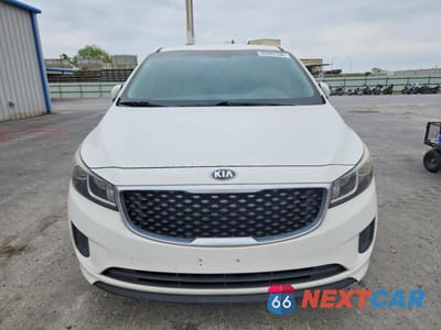 Piąte zdjęcie samochodu w środku: 2016 KIA SEDONA LX VIN:KNDMB5C19G6131321 - miniatura