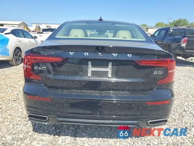 Zdjęcie 6 z 12 samochodu: 2022 VOLVO S60 B5 MOMENTUM VIN:7JRL12TZ3NG192059 - miniatura