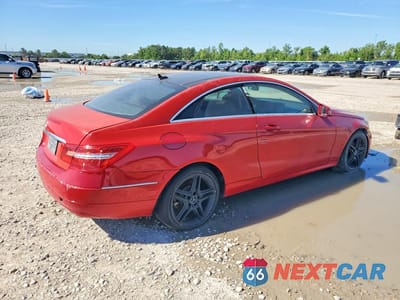 Trzecie zdjęcie samochodu z tyłu: 2011 MERCEDES-BENZ E 350 VIN:WDDKJ5GBXBF084246 - miniatura