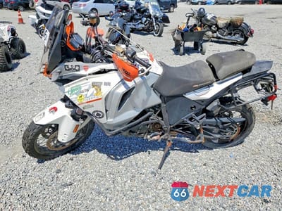 Trzecie zdjęcie samochodu z tyłu: 2015 KTM 1290 SUPER ADVENTURE VIN:VBKV59404FM925564 - miniatura