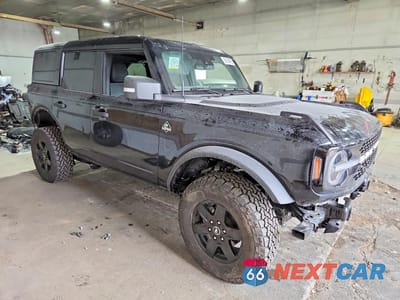 Czwarte zdjęcie samochodu z boku: 2025 FORD BRONCO OUTER BANKS VIN:1FMEE8BP4SLA91948 - miniatura