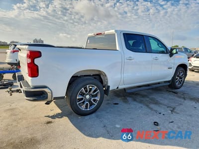 Trzecie zdjęcie samochodu z tyłu: 2020 CHEVROLET SILVERADO C1500 LT VIN:3GCPWCED9LG446724 - miniatura