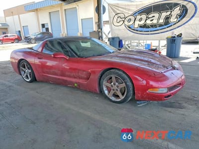 Czwarte zdjęcie samochodu z boku: 2001 CHEV CORVETTE VIN:1G1YY22G315118199 - miniatura