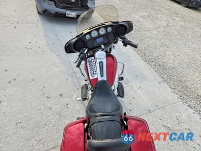 Zdjęcie 6 z 9 samochodu: 2017 HARLEY-DAVIDSON FLHX STREET GLIDE VIN:1HD1KBC1XHB683712 - miniatura