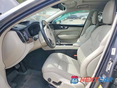 Zdjęcie 7 z 13 samochodu: 2021 VOLVO XC60 T5 MOMENTUM VIN:YV4102DK5M1684164 - miniatura