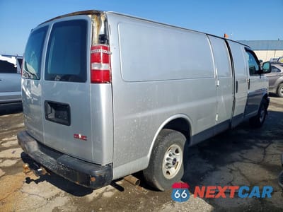 Trzecie zdjęcie samochodu z tyłu: 2017 GMC SAVANA G2500 UTILITY / SERVICE VAN VIN:1GTW7BFG8H1105395 - miniatura