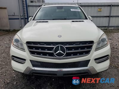 Piąte zdjęcie samochodu w środku: 2012 MERCEDES-BENZ ML 350 4MATIC VIN:4JGDA5HB8CA014210 - miniatura