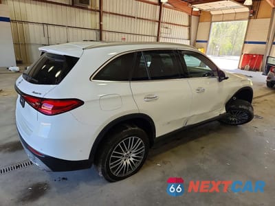 Trzecie zdjęcie samochodu z tyłu: 2026 MERCEDES-BENZ GLC 300 4MATIC VIN:W1NKM4HB8TF494385 - miniatura