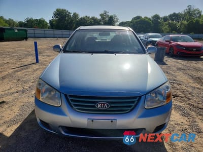 Piąte zdjęcie samochodu w środku: 2008 KIA SPECTRA LX VIN:KNAFE121285527010 - miniatura