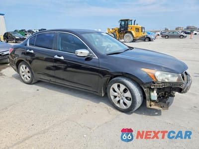 Czwarte zdjęcie samochodu z boku: 2008 HONDA ACCORD EX VIN:JHMCP26728C047998 - miniatura