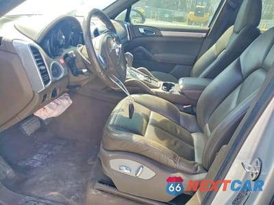 Zdjęcie 7 z 11 samochodu: 2011 PORSCHE CAYENNE S VIN:WP1AB2A25BLA54243 - miniatura