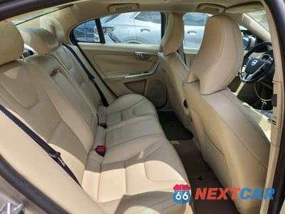 Zdjęcie 10 z 12 samochodu: 2014 VOLVO S60 T5 VIN:YV1612FSXE2287736 - miniatura