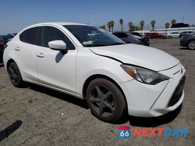 Czwarte zdjęcie samochodu z boku: 2017 TOYOTA YARIS IA BASE VIN:3MYDLBYV0HY149953 - miniatura