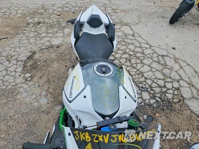 Piąte zdjęcie samochodu w środku: 2023 KAWASAKI ZX1002 VIN:JKBZXVJ16PA005074 - miniatura