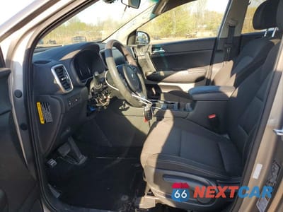 Zdjęcie 7 z 13 samochodu: 2020 KIA SPORTAGE LX VIN:KNDPM3AC7L7634835 - miniatura