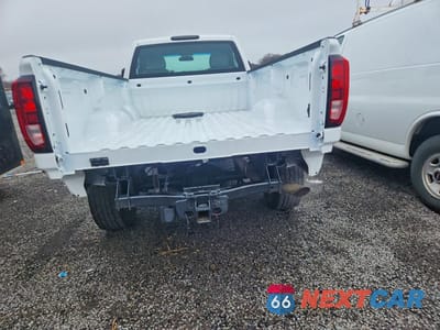 Zdjęcie 6 z 12 samochodu: 2013 CHEVROLET SILVERADO K3500 VIN:1GB3KZC8XDF152419 - miniatura