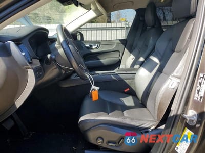 Zdjęcie 7 z 13 samochodu: 2022 VOLVO XC60 B5 MOMENTUM VIN:YV4L12RK1N1079302 - miniatura