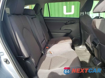 Zdjęcie 11 z 13 samochodu: 2020 TOYOTA HIGHLANDER LE VIN:5TDBZRBH7LS035903 - miniatura