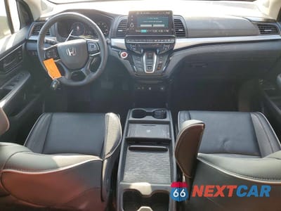 Zdjęcie 8 z 14 samochodu: 2025 HONDA ODYSSEY TOURING VIN:5FNRL6H8XSB037718 - miniatura