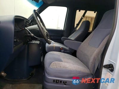 Zdjęcie 7 z 14 samochodu: 1992 FORD ECONOLINE E350 SUPER DUTY VIN:1FBJS31H6NHA76100 - miniatura