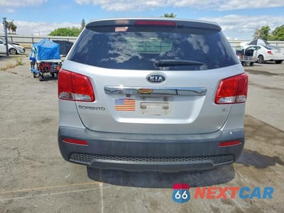 Zdjęcie 6 z 12 samochodu: 2011 KIA SORENTO EX VIN:5XYKU4A19BG022801 - miniatura