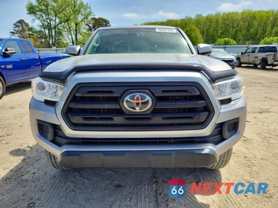 Piąte zdjęcie samochodu w środku: 2019 TOYOTA TACOMA SR V6 VIN:3TMCZ5AN3KM278448 - miniatura
