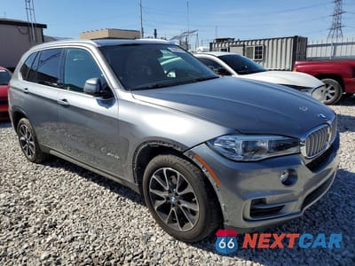 Czwarte zdjęcie samochodu z boku: 2018 BMW X5 SDRIVE35I VIN:5UXKR2C55J0Z14357 - miniatura