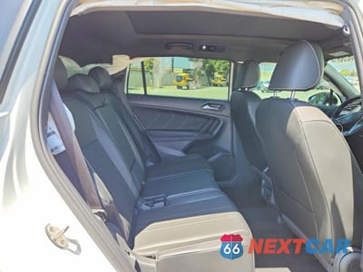 Zdjęcie 10 z 12 samochodu: 2023 VOLKSWAGEN TIGUAN SE R-LINE BLACK VIN:3VV8B7AX3PM002884 - miniatura