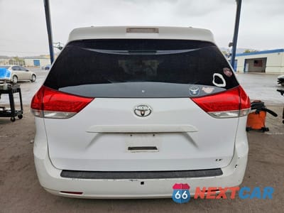 Zdjęcie 6 z 13 samochodu: 2014 TOYOTA SIENNA LE VIN:5TDKK3DCXES463020 - miniatura