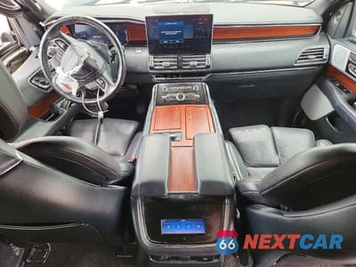 Zdjęcie 8 z 12 samochodu: 2023 LINCOLN NAVIGATOR L RESERVE VIN:5LMJJ3KG7PEL06454 - miniatura