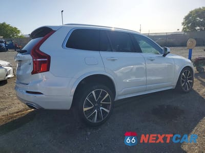 Trzecie zdjęcie samochodu z tyłu: 2020 VOLVO XC90 T6 MOMENTUM VIN:YV4A221K6L1570204 - miniatura