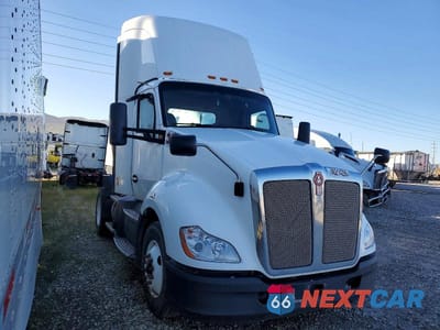 2020 KENWORTH CONSTRUCTION T680 1XKYA48X2LJ393317 - główne zdjęcie licytacji z USA - miniatura