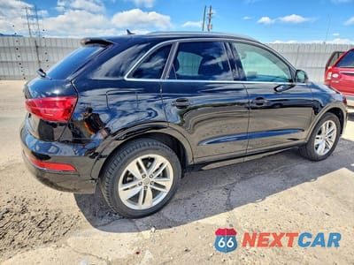 Trzecie zdjęcie samochodu z tyłu: 2016 AUDI Q3 PREMIUM PLUS VIN:WA1BFCFS2GR010921 - miniatura