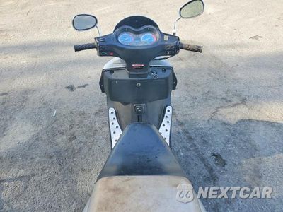 Zdjęcie 6 z 9 samochodu: 2008 BMSM JSD150T MOPED VIN:LJ4TCKPZ46J001979 - miniatura