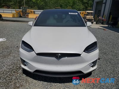 Piąte zdjęcie samochodu w środku: 2020 TESLA MODEL X VIN:5YJXCAE22LF271752 - miniatura