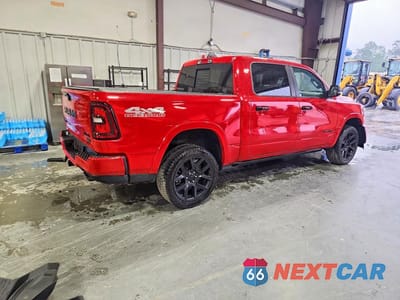 Trzecie zdjęcie samochodu z tyłu: 2025 RAM 1500 LARAMIE VIN:1C6SRFJP2SN637787 - miniatura