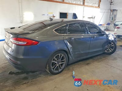Trzecie zdjęcie samochodu z tyłu: 2020 FORD FUSION TITANIUM VIN:3FA6P0RU6LR182096 - miniatura