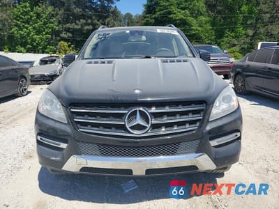 Piąte zdjęcie samochodu w środku: 2013 MERCEDES-BENZ ML 350 BLUETEC VIN:4JGDA2EB1DA207013 - miniatura