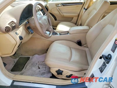 Zdjęcie 7 z 13 samochodu: 2003 MERCEDES-BENZ C 240 VIN:WDBRF61J83A412342 - miniatura