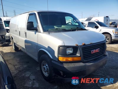 Czwarte zdjęcie samochodu z boku: 2017 GMC SAVANA G2500 UTILITY / SERVICE VAN VIN:1GTW7BFG8H1105395 - miniatura