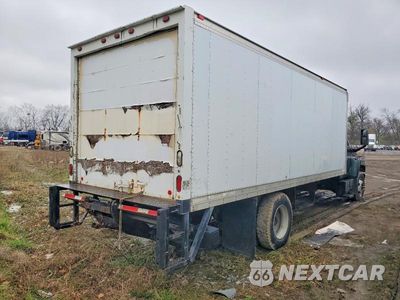 Czwarte zdjęcie samochodu z boku: 2005 CHEVROLET C7500 BOX TRUCK VIN:1GBJ7C1C35F534693 - miniatura