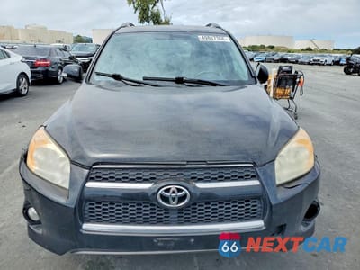 Piąte zdjęcie samochodu w środku: 2010 TOYOTA RAV4 LIMITED VIN:JTMYF4DV1AD021142 - miniatura
