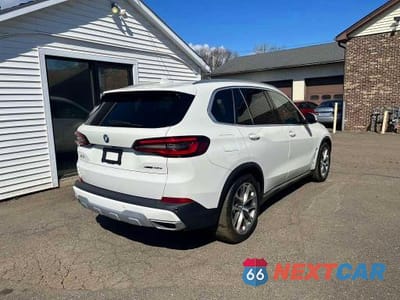 Trzecie zdjęcie samochodu z tyłu: 2022 BMW X5 XDRIVE45E VIN:5UXTA6C02N9M26931 - miniatura